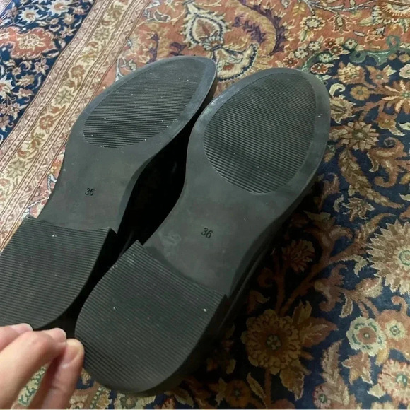 EUC barely worn Black leather patent loafers size EU 36 or US 5. Like new! - Picture 9 of 13